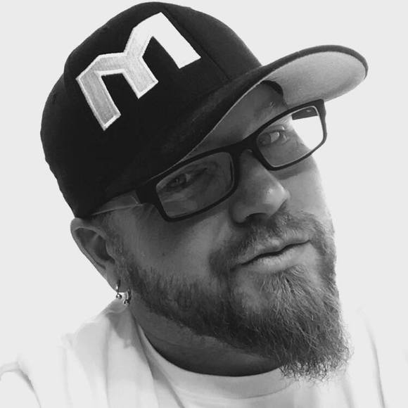 Meet your Posher, Mark - Picture 1 of 1